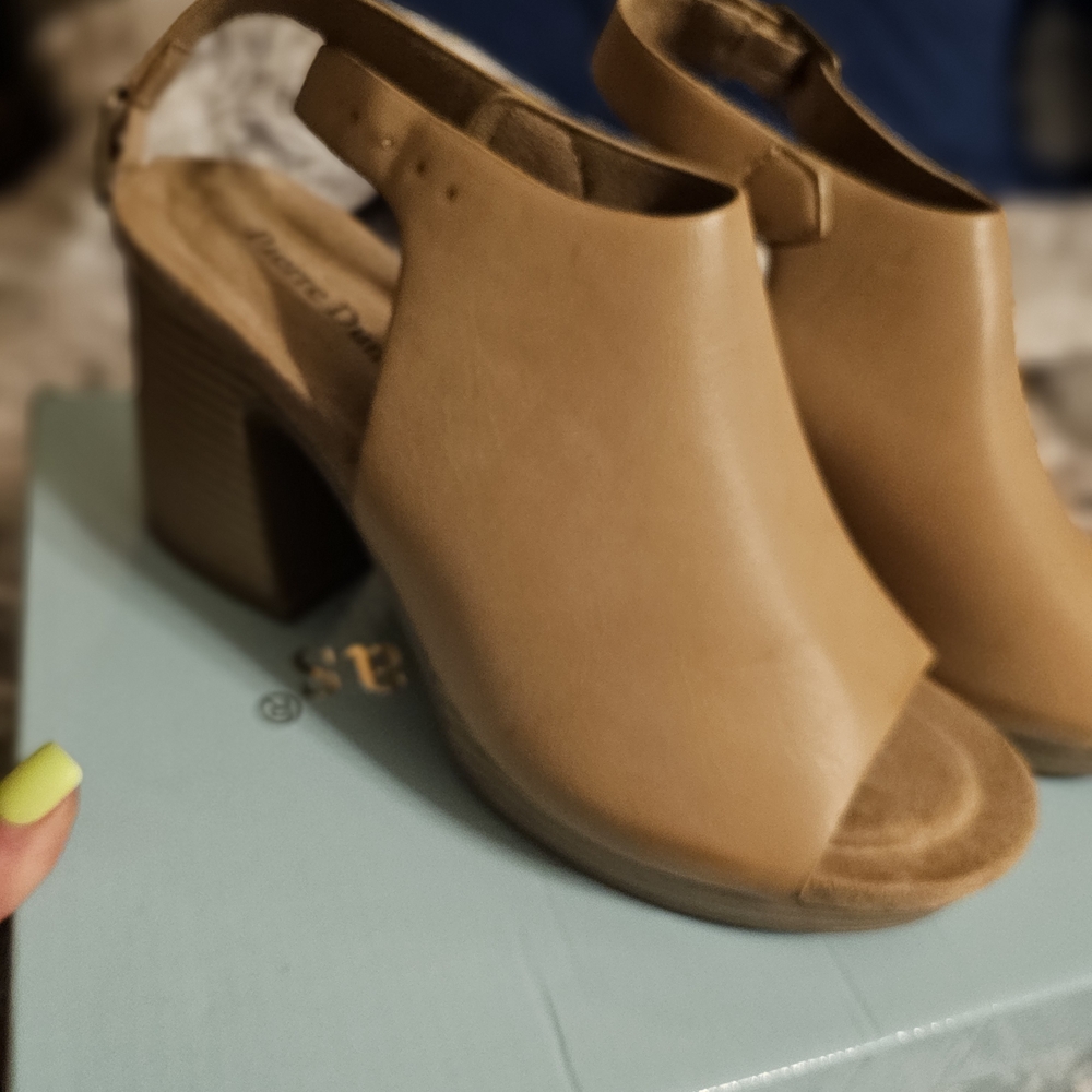 Pierre Dumas Tan Block Heel Heels
